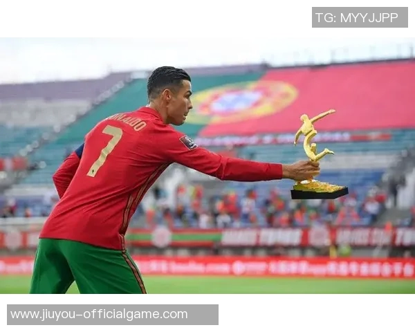 曼联友谊赛大胜拜仁五球逆袭战术解析引发全场热议 曼联友谊赛大胜拜仁五球逆袭战术解析引发全场热议