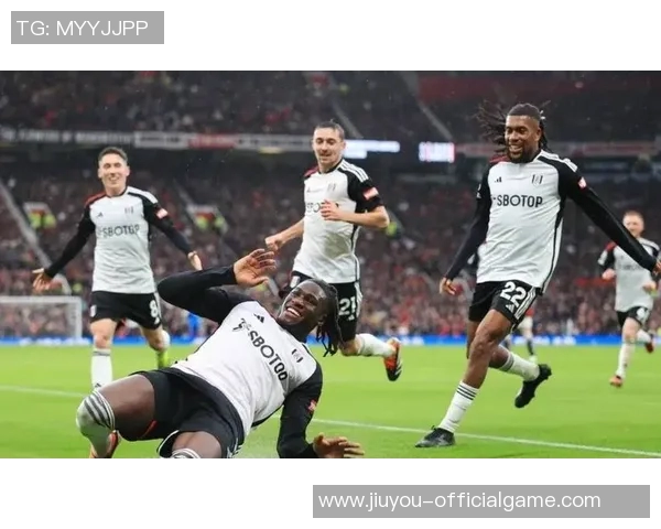 西甲激战尤文图斯大胜曼联绝杀瞬间点燃全场激情赛后深度解析