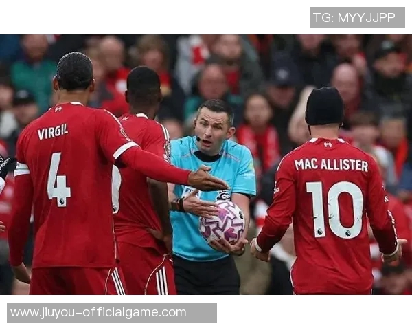 足总杯曼联大胜尤文图斯补时进球引发争议判罚全场沸腾 足总杯曼联大胜尤文图斯补时进球引发争议判罚全场沸腾