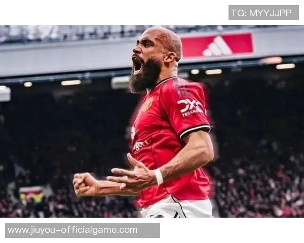 意甲精彩对决曼联与本菲卡战成平局神扑瞬间引发全场热议与战术分析 意甲精彩对决曼联与本菲卡战成平局神扑瞬间引发全场热议与战术分析