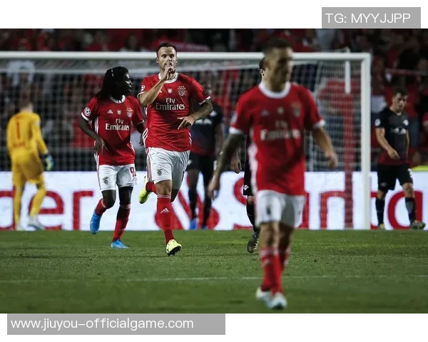 本菲卡狂胜莱比锡六比二精彩集锦引爆全场气氛